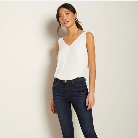 Rw&Co Silky Crepe Cami Blouse in White Size XS - Picture 3 of 5